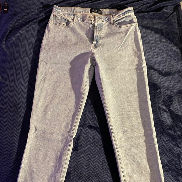 Abercrombie & Fitch Other - Abercrombie Athletic Loose Jeans